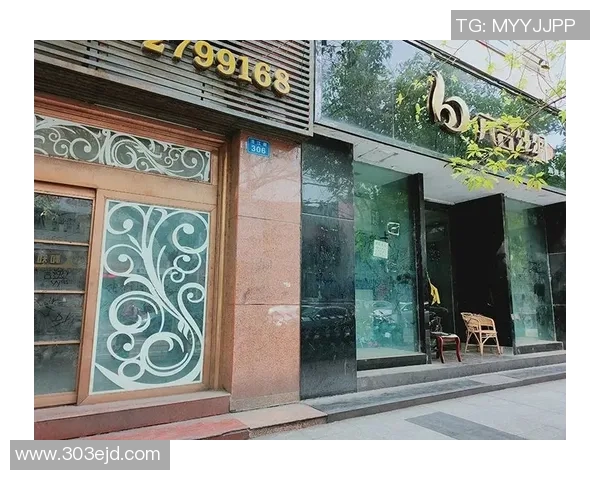 S15全球总决赛正式发布城市限定周边商品引发粉丝热议